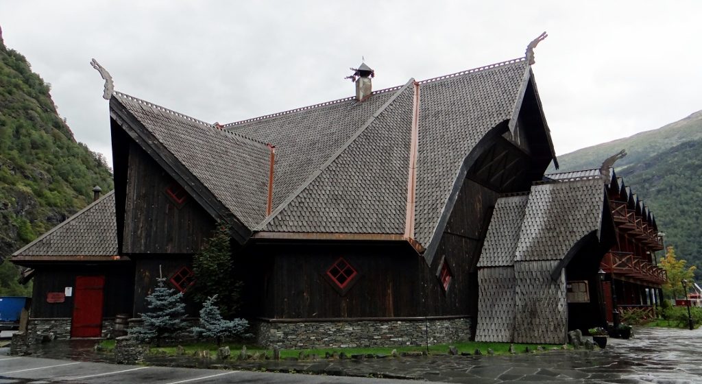 Flåm's pub with off-sales door to the left. The pub was heaving.