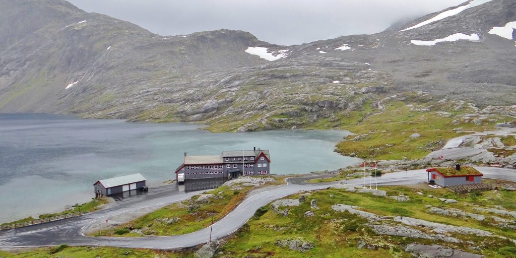 Turning to Dalsnibba Viewpoint