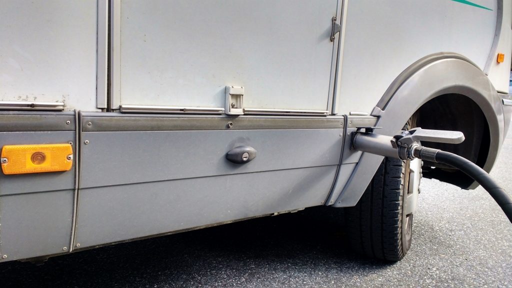 LPG refill stations in Norway don't seem to follow any standard. Some are manned, some not. Some use the dish adaptor, some bayonet. Some close on Sundays. At one we filled up, then told the cashier how much we'd had - they didn't work from the pump meter!