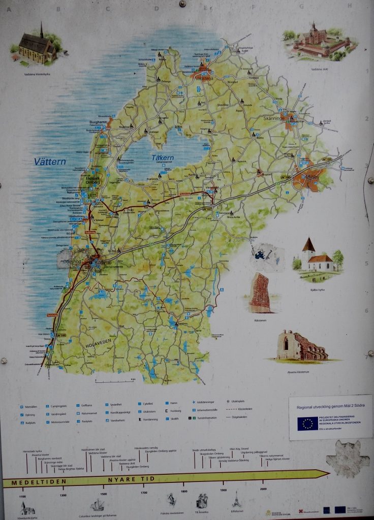 The tourist route off the E4, running across and alongside Lake Vattern