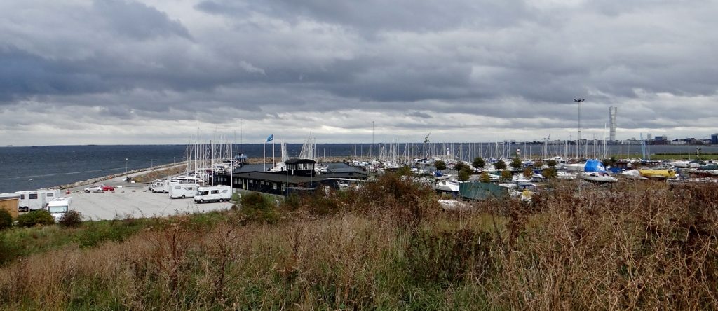 The service point's in the aire area. The washing machines, loos and showers are in the marina behind us. The Turning Torso - Sweden's tallest building - is in the background