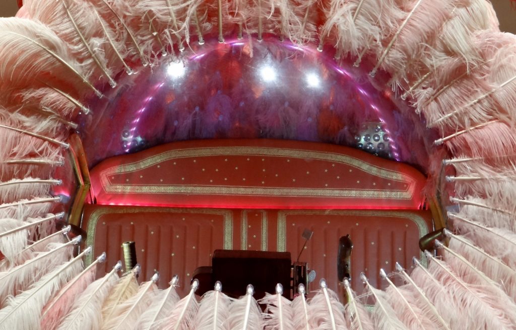 This is a helicopter covered in feathers. The artist's reasoning for this is hugely contrived, surely only he could expect anyone to understand it without reading what it's supposed to be...?