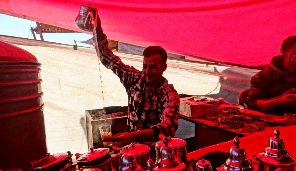 This chap insisted I take a photo of him pouring tea!