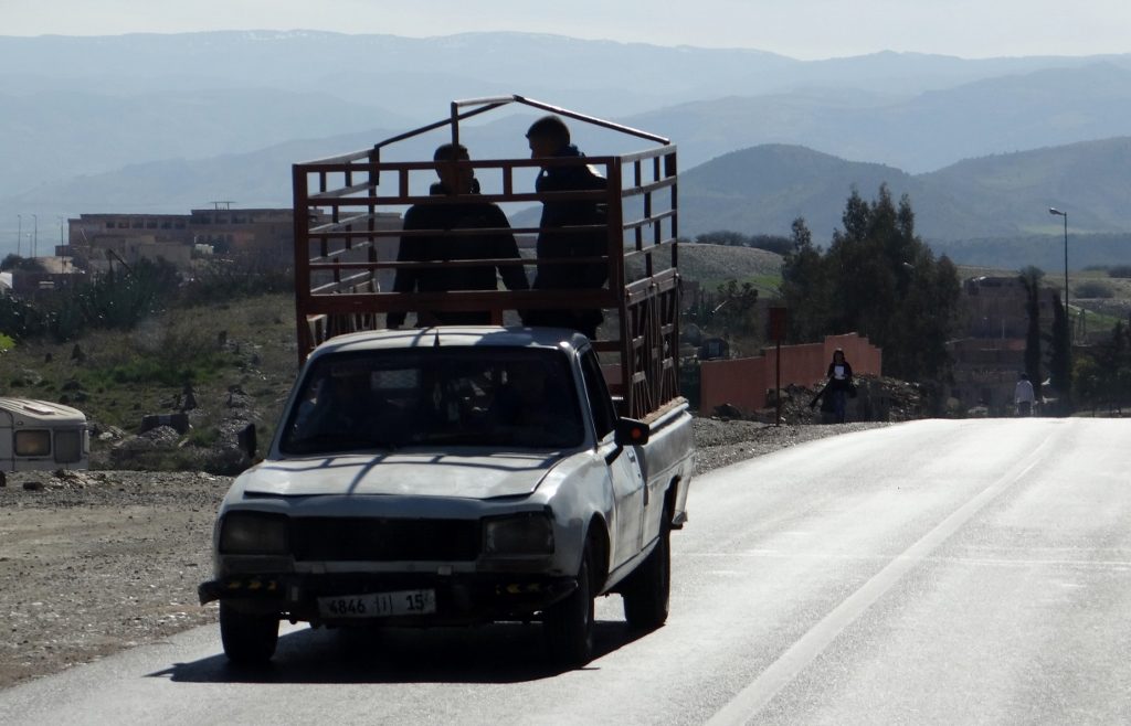 Oi! Seatbelts fellas? Seatbelts?