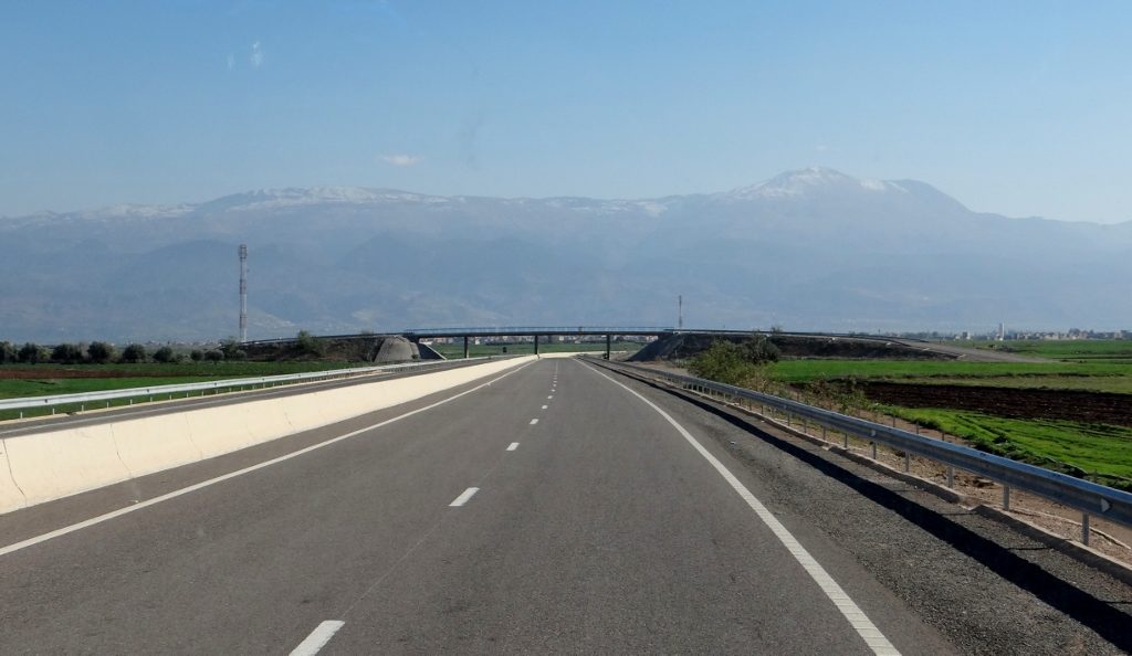 Like everywhere, Morocco is changing. This is the new motorway we used, where I drove at 120 kph, far faster than I managed anywhere in Norway