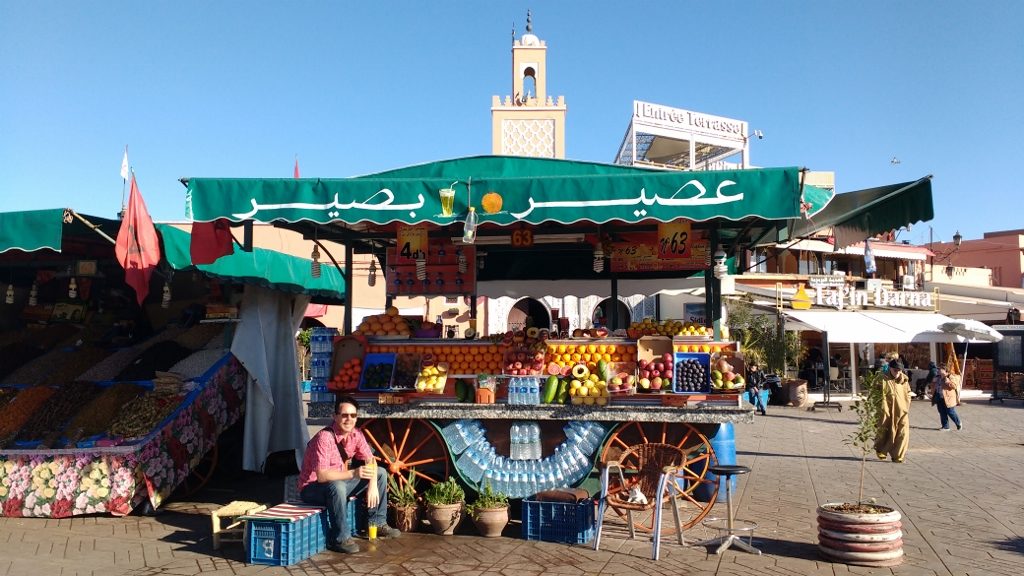 38p for a galss of fresh orange juice and a seat in Djeema el-Fna? Go on then. We had an average of four beggars each time we did this