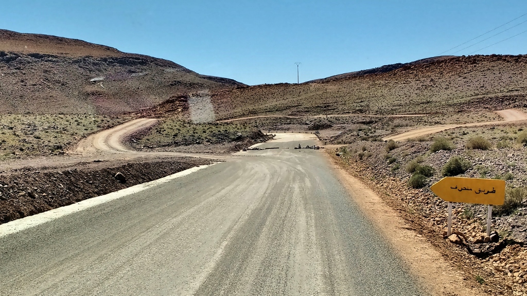 R107 diversion Morocco