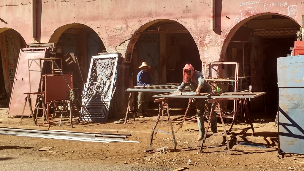 Metal workers in Tata