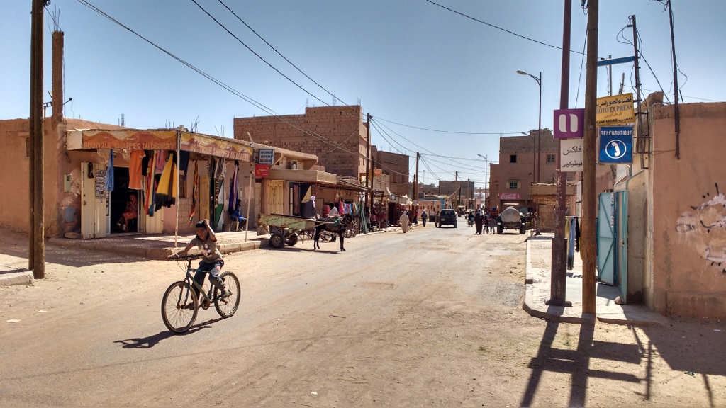 Mhamid: a bit of a dusty nothing of a place on first inspection, but home to 7500 people, with several schools, villages, shops, army installations and mosques