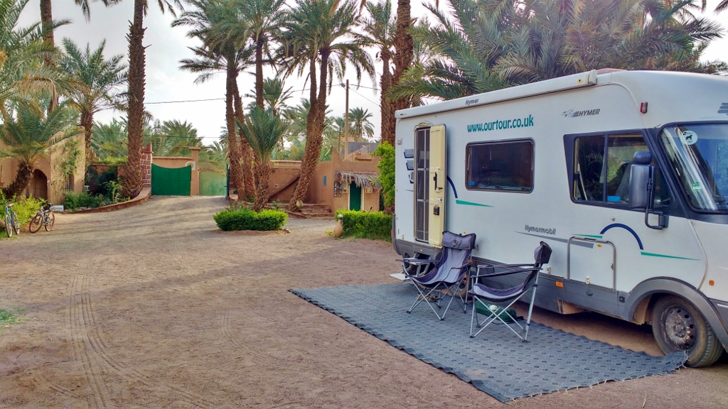 camping at Tazzarine