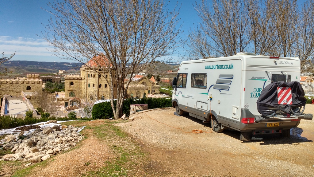 Blue skies and melting snow when we arrived at Azrou