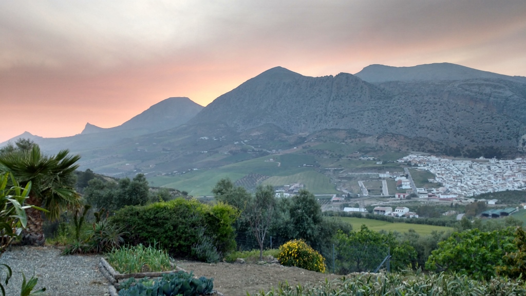 A bit of cloud's moved in over the sierra