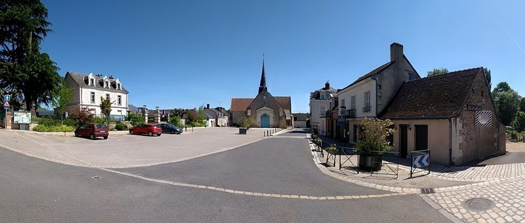 Villedomer square. Perfect. But also a bit on the closed side.