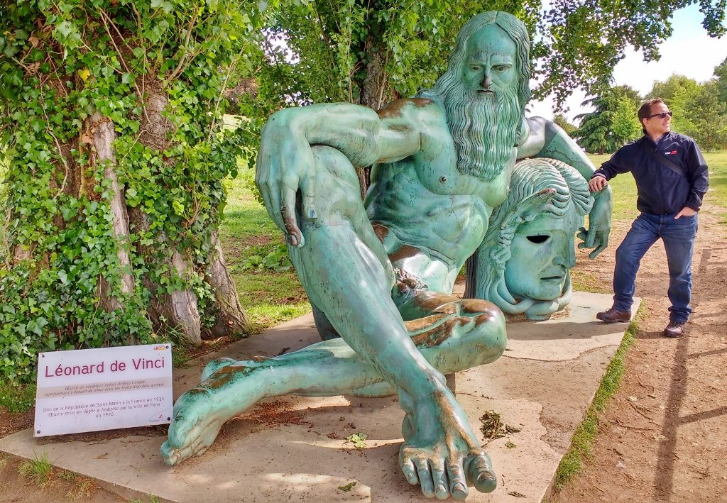 Leonardo de Vinci Statue Amboise