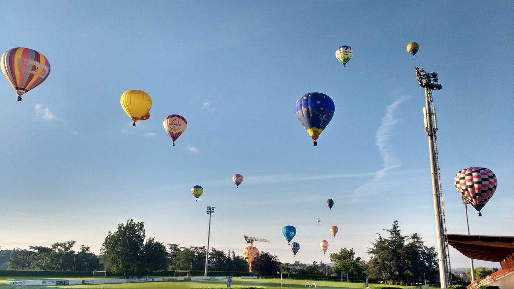 Off they go! Into the sky above Annonay. 