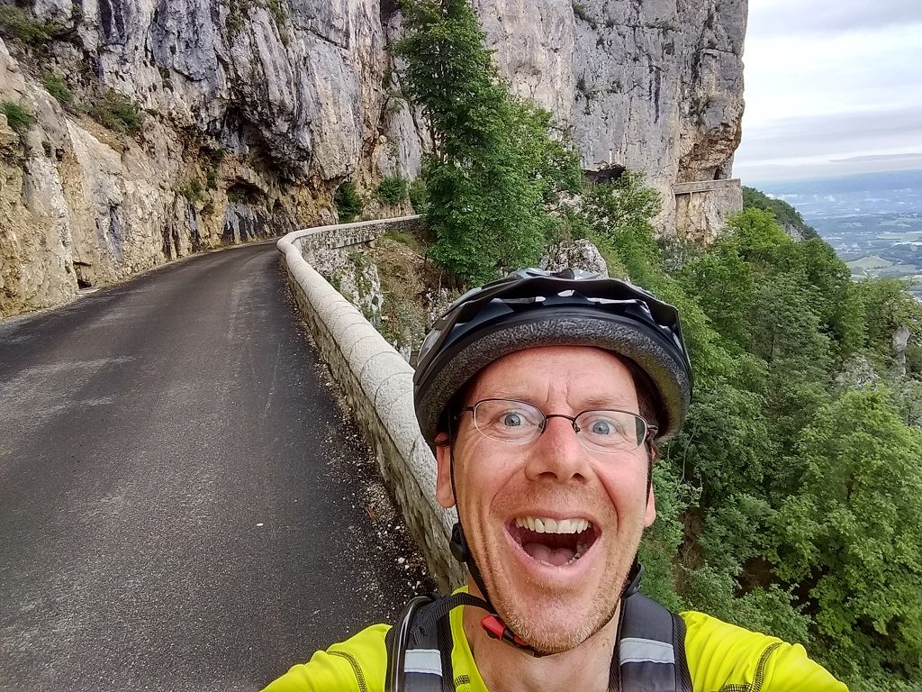 I ask you, do I look like a 'cyclotouriste habitué'? No, no I do not!