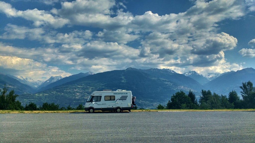Motorhome parking at Torrent Neuf