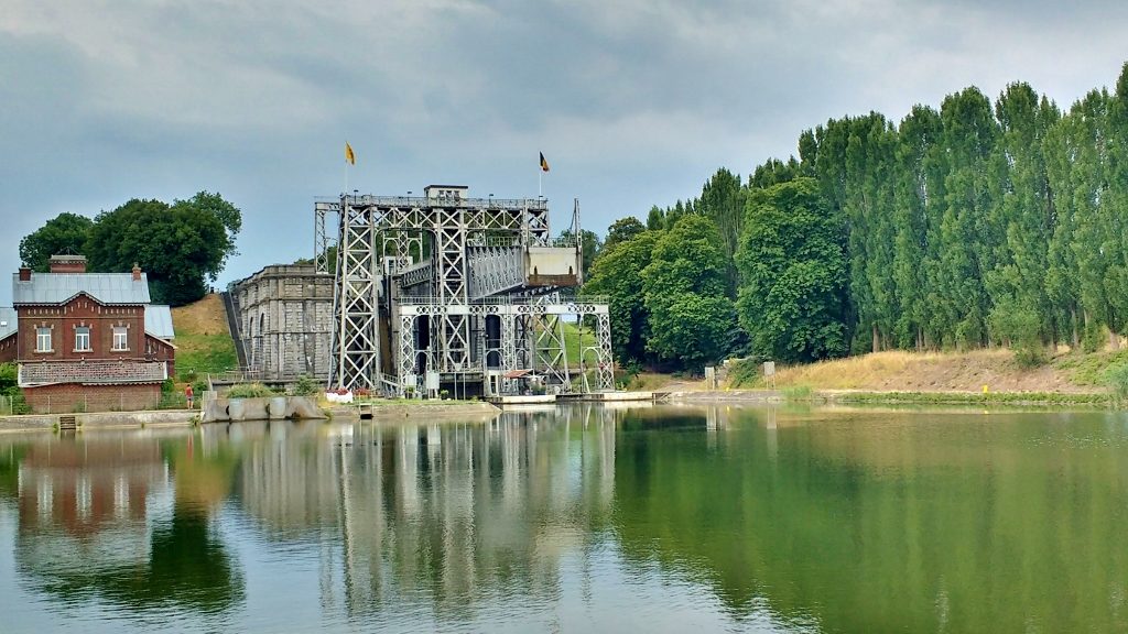 Boat Lift Thieu Belgium