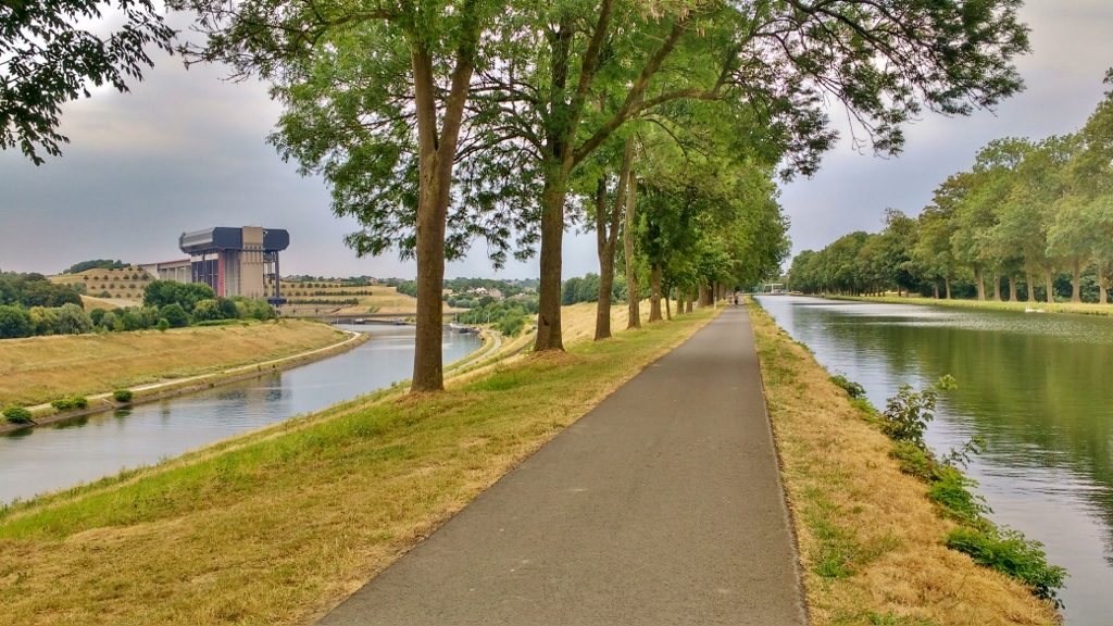 Boat Lift Thieu Belgium