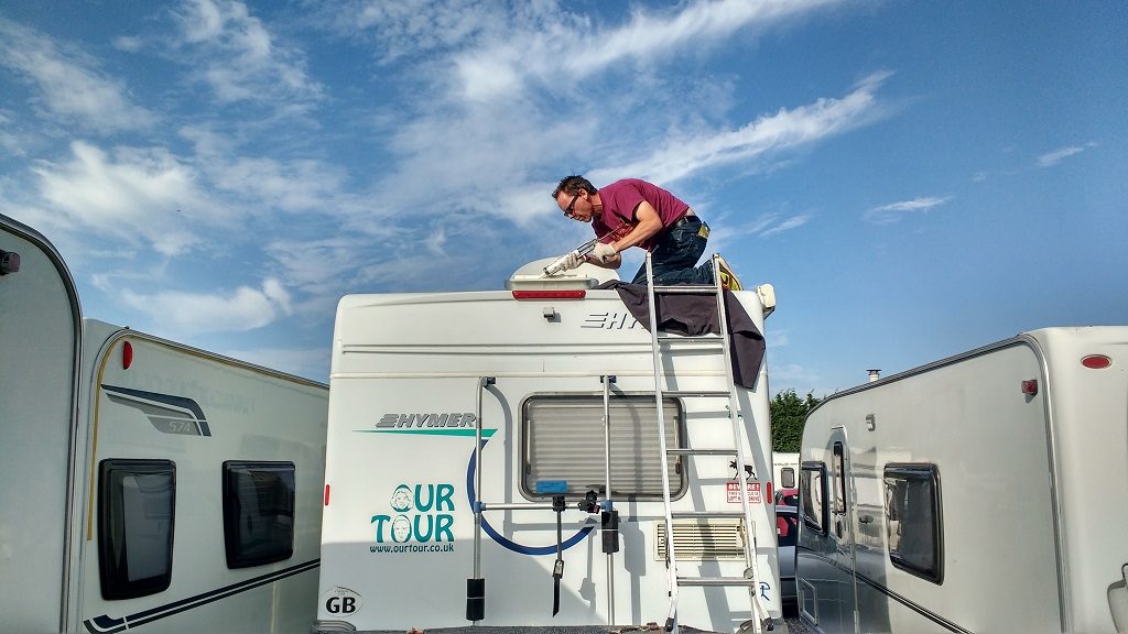 Applying the Sikaflex