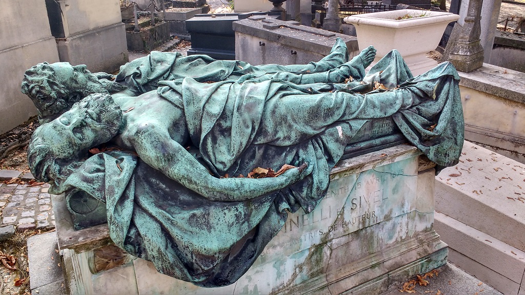 You can't see from this angle, but Joseph Croce-Spinelli and Théodore Sivel are holding hands, immortalised at the point of their air-less death