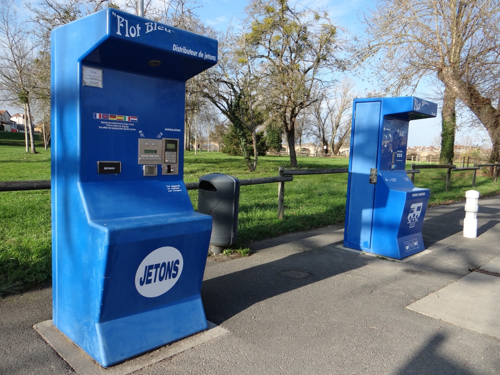 Flot Blue Jeton Service Point France Motorhome