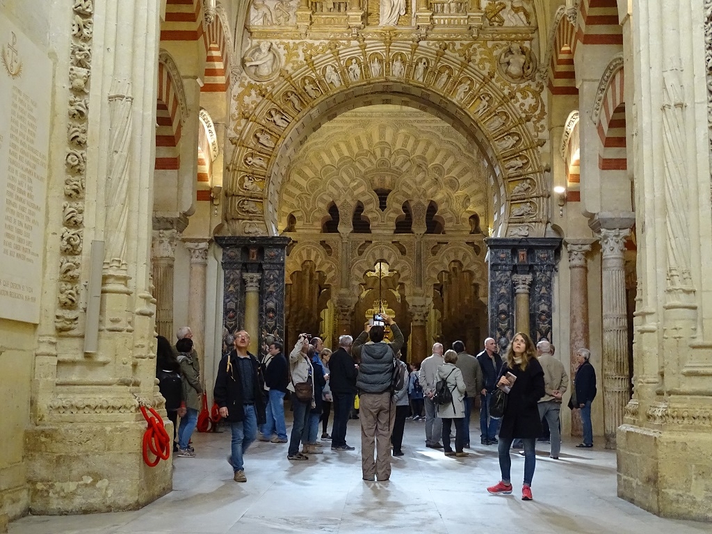 Ju Grabbing the Previous Image