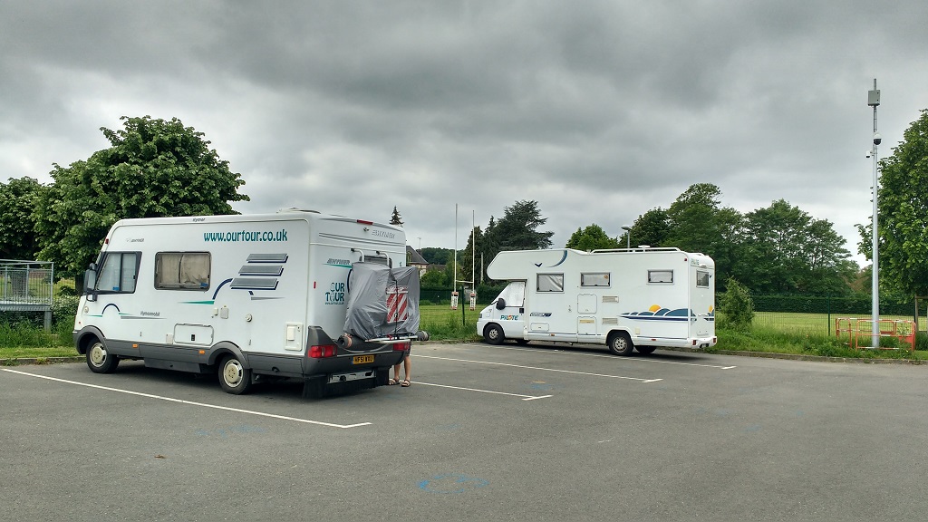 The free motorhome aire at Nogent-le-Roi, complete with free electrical hook-up