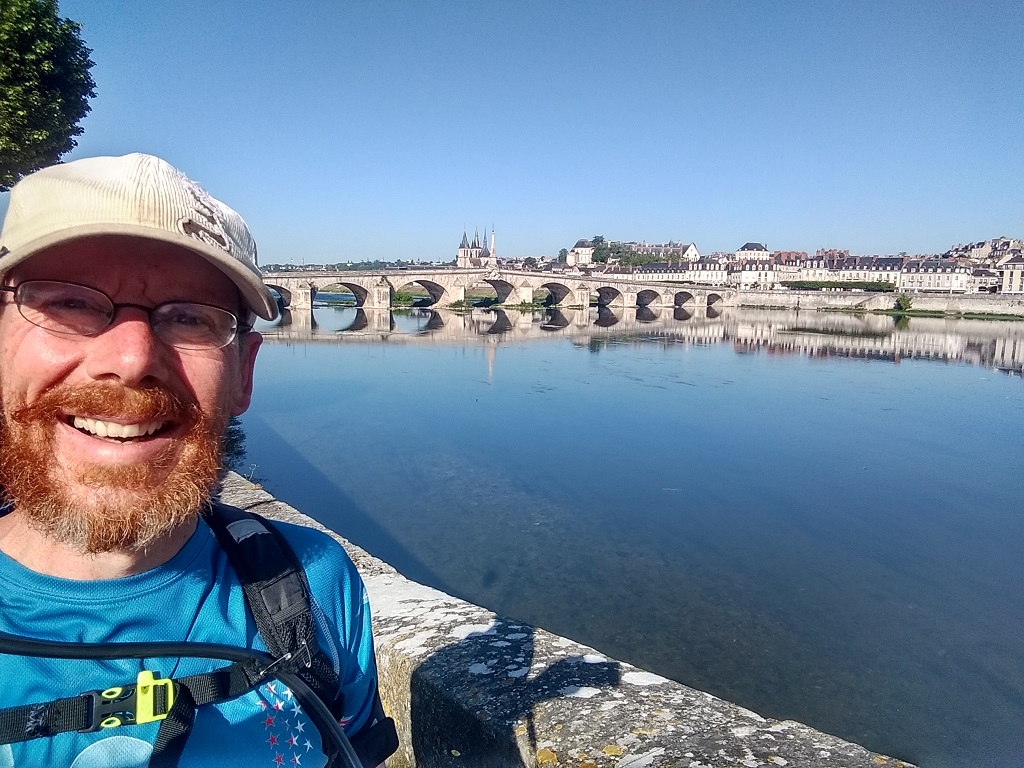 Reaching Blois, 12 miles down, 14 to go