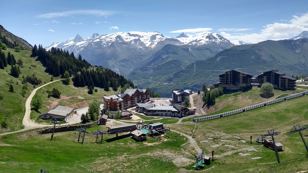There were epic views to help keep me going - this is the Le Station above Auris