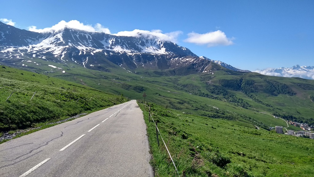Mountain views on the south side of the Col de la Madeleine