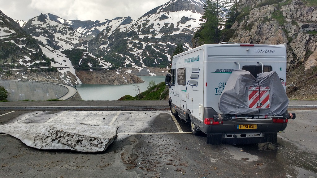 Free wild camping parking Lac Barrage d'Emosson Dam Switzerland