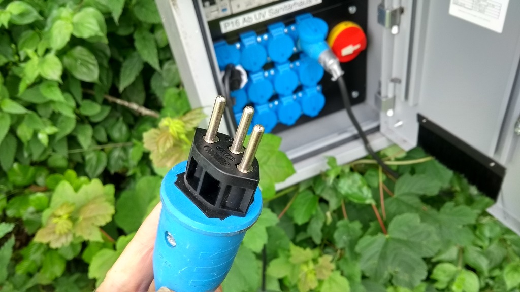 The Swiss three pin hook-up cable adapter