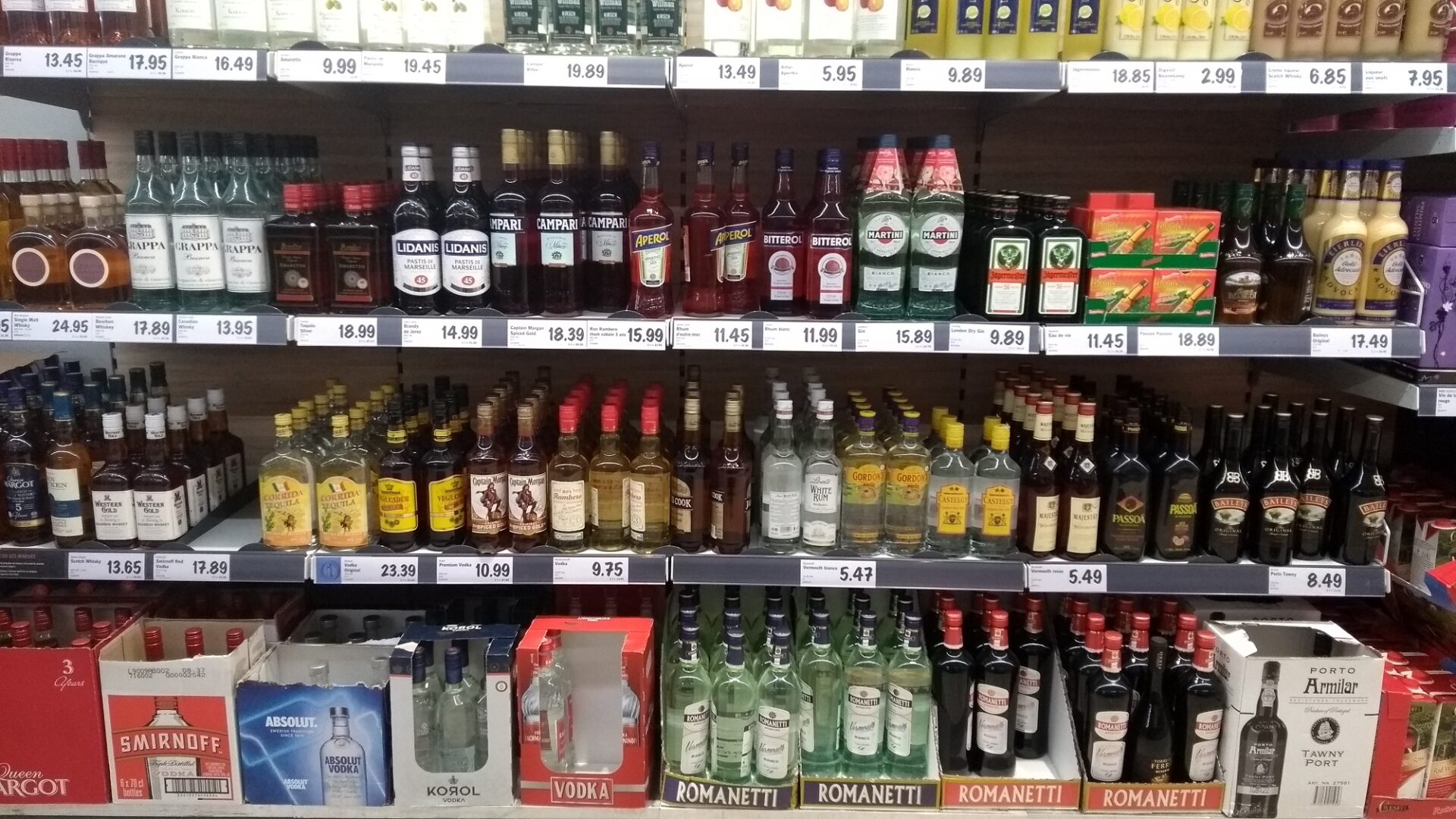 Lidl Switzerland Spirits Prices: 1CHF = 80p. Back in the 2000's, 1 CHF was worth 40p, so prices have doubled for UK visitors