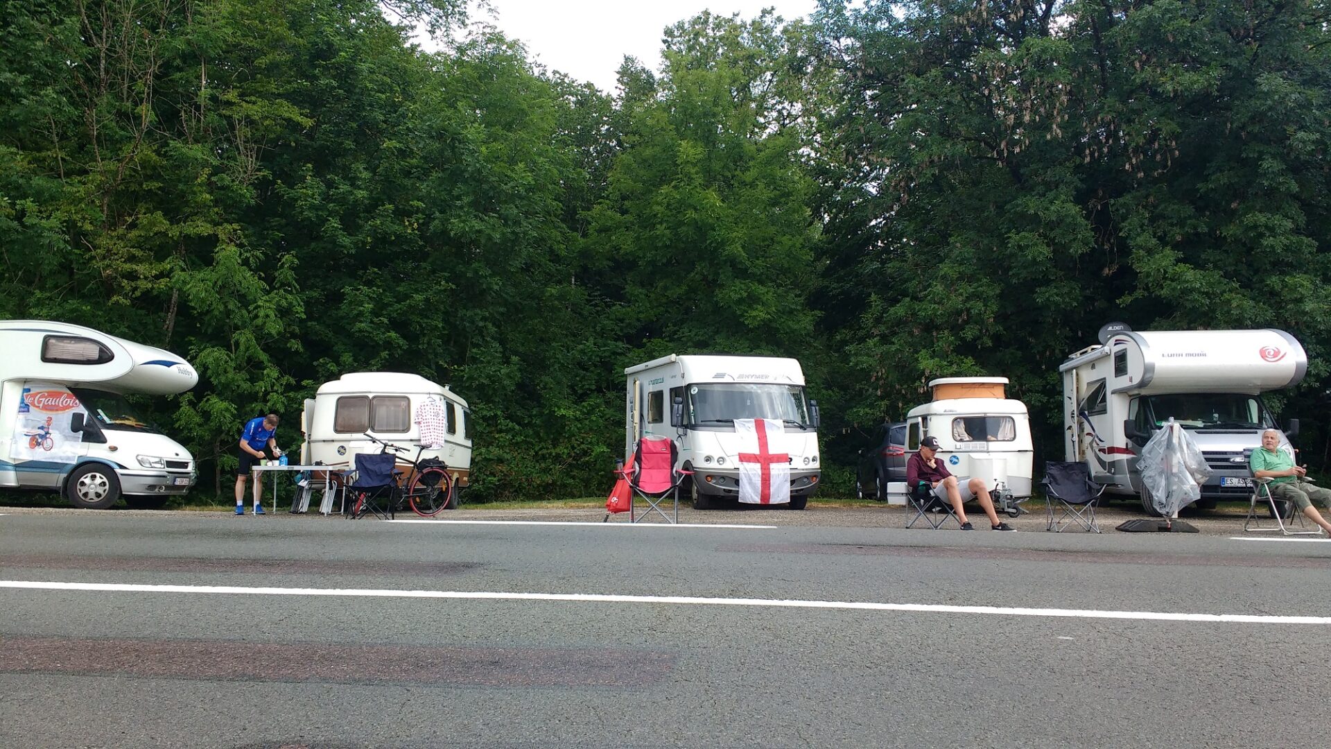Lay-bye motorhome and caravan parking awaiting the Tour de France