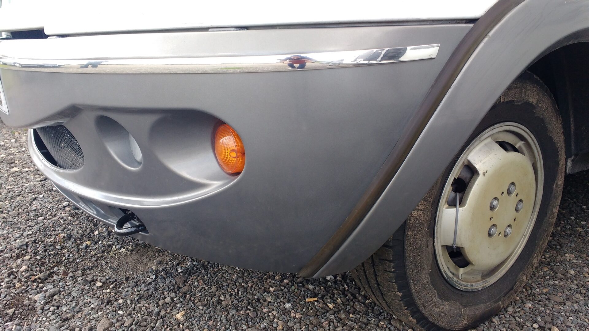 Hymer B544 resprayed bumper