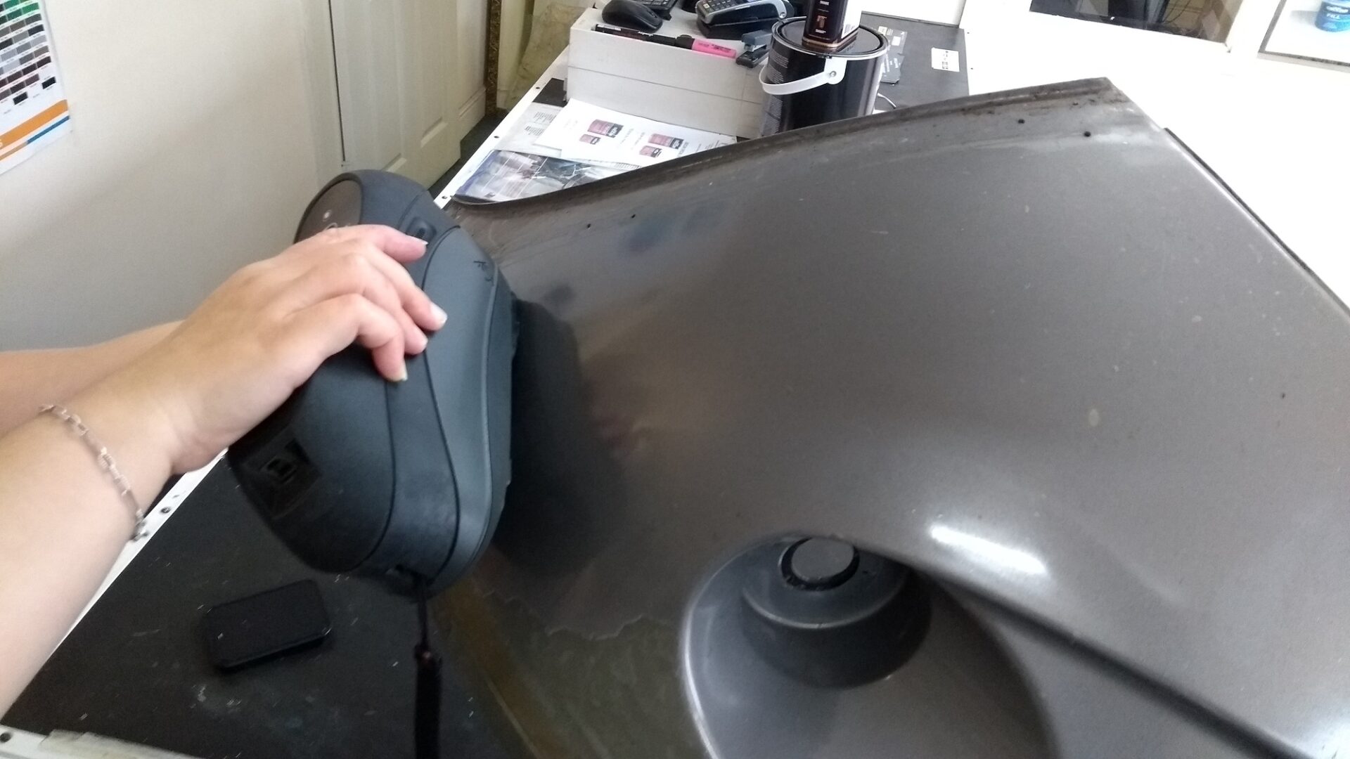 Using a spectrometer to get a match for the Hymer grey coloured bumper