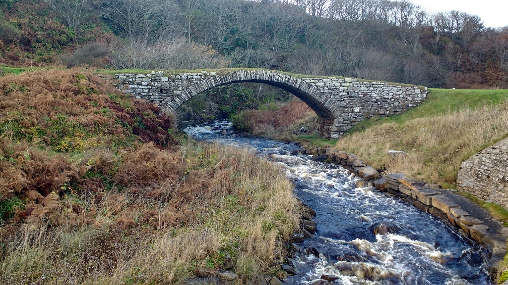 Stone bridge near the Latheronwheel Harbour
