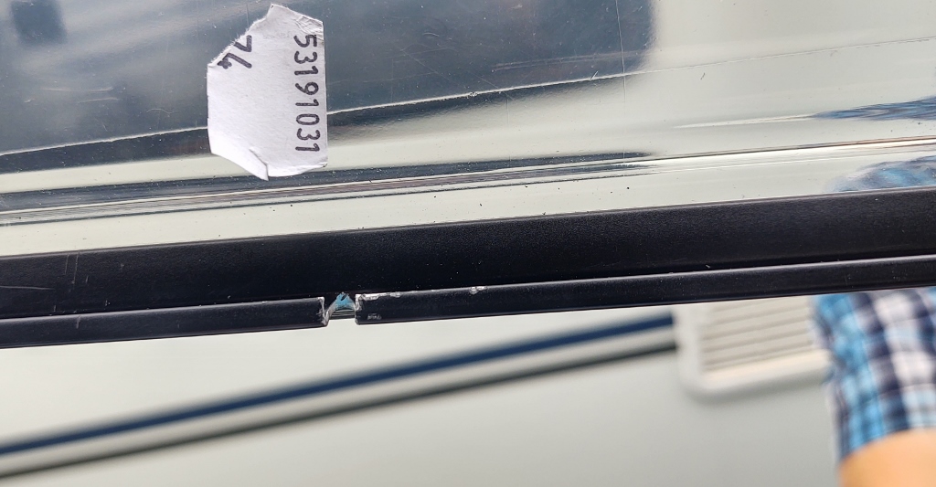 Fitting Hymer motorhome window