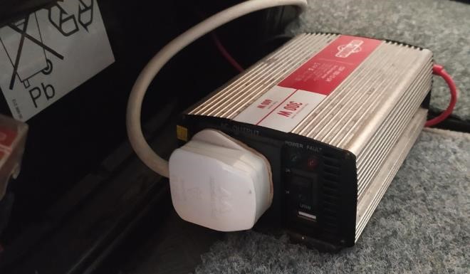 Small pure sine inverter motorhome DC to AC mains appliances leisure battery