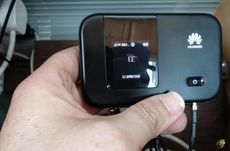 Huawei motorhome camper van internet router MiFi personal WiFi hotspot 