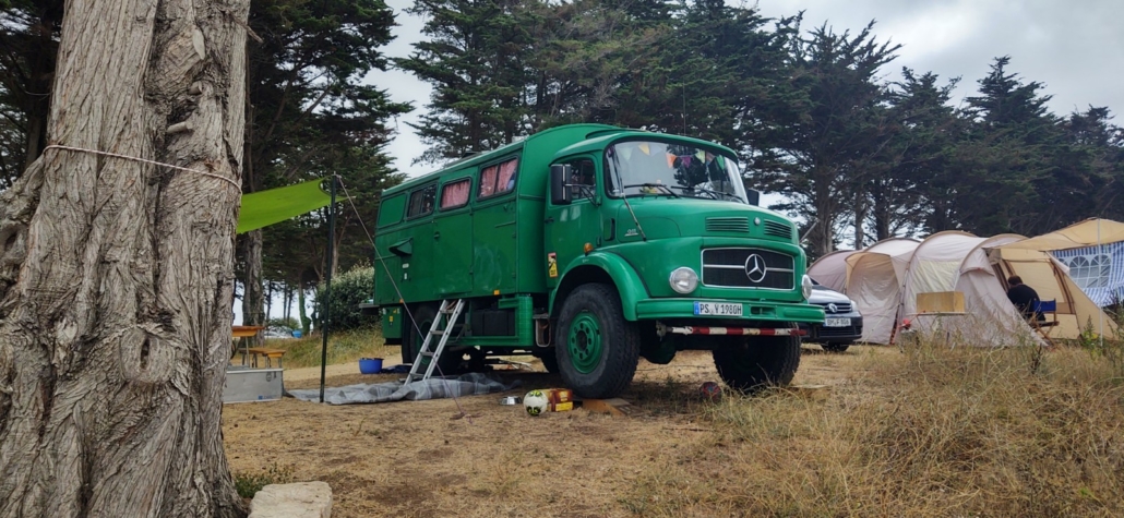 An old Mercedes-based conversion on a nearby pitch. Complete with a pair of monkey bikes, it's way cooler than Zagan, but I wouldn't fancy his diesel bill...