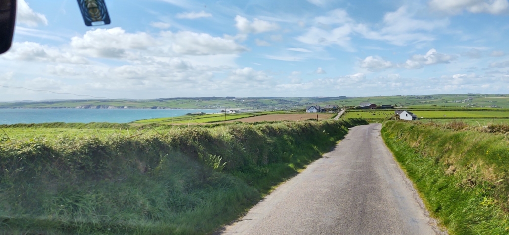 narrow lane with sea view