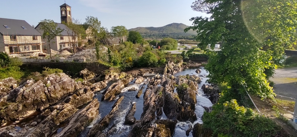 The view of from Sneem bridge down towards the Goosey Island camperstop