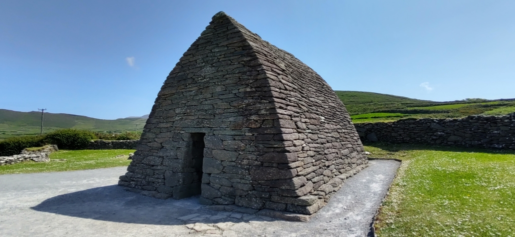 Gallarus Oratory - small stone chapel