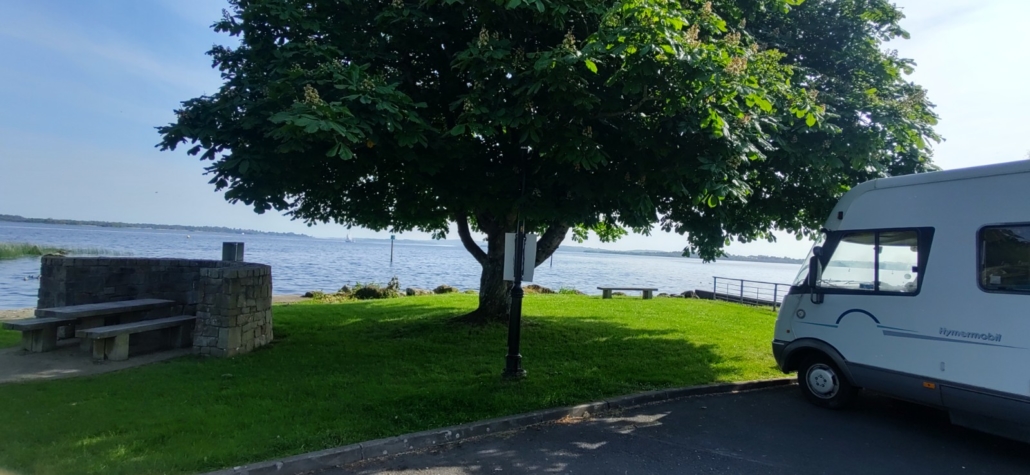 Free motorhome overnight parking at Garrykennedy on Lough Derg