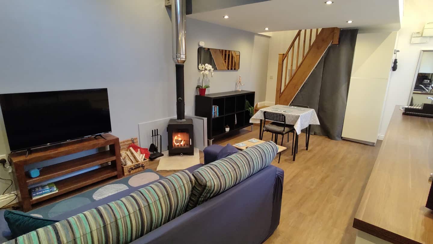 The Kimberley Hideaway, Self-Contained Short-Term AirBnB Rental Accomodation Flat Studio in Nottinghamshire