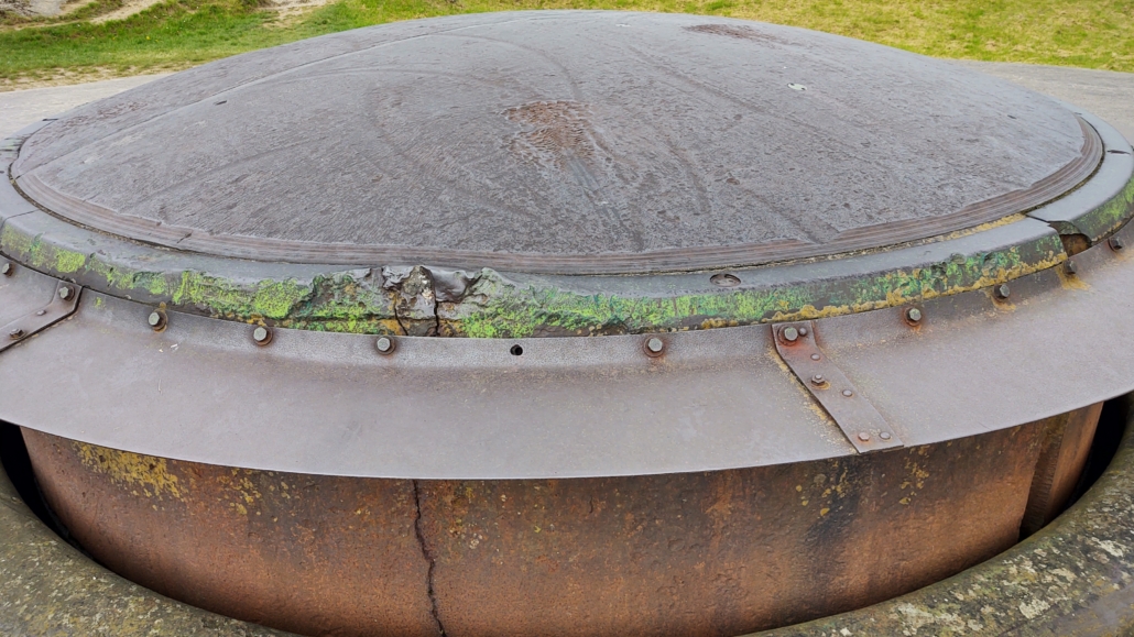 Armoured top of liftable, rotating gun,  Douaumont Fort, Battle of Verdun