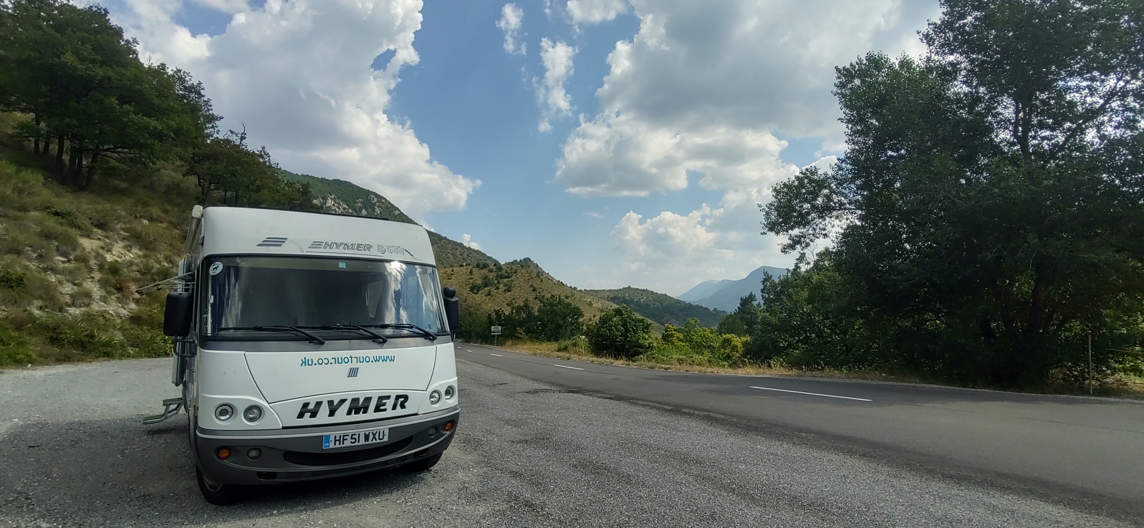 Motorhome stopover by a D road in Provence 