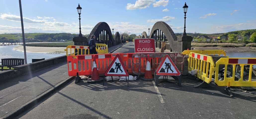 Kirkcudbright bridge road block closed
